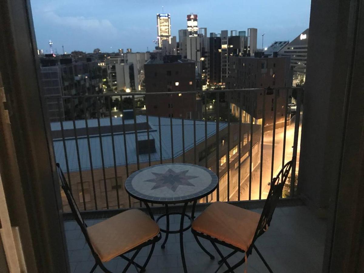 شقة Fiera Milanocity View With Terrace Next To Shopping Mall المظهر الخارجي الصورة