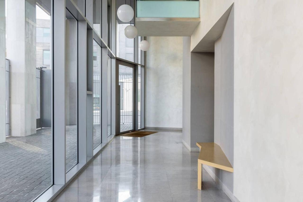 شقة Fiera Milanocity View With Terrace Next To Shopping Mall المظهر الخارجي الصورة