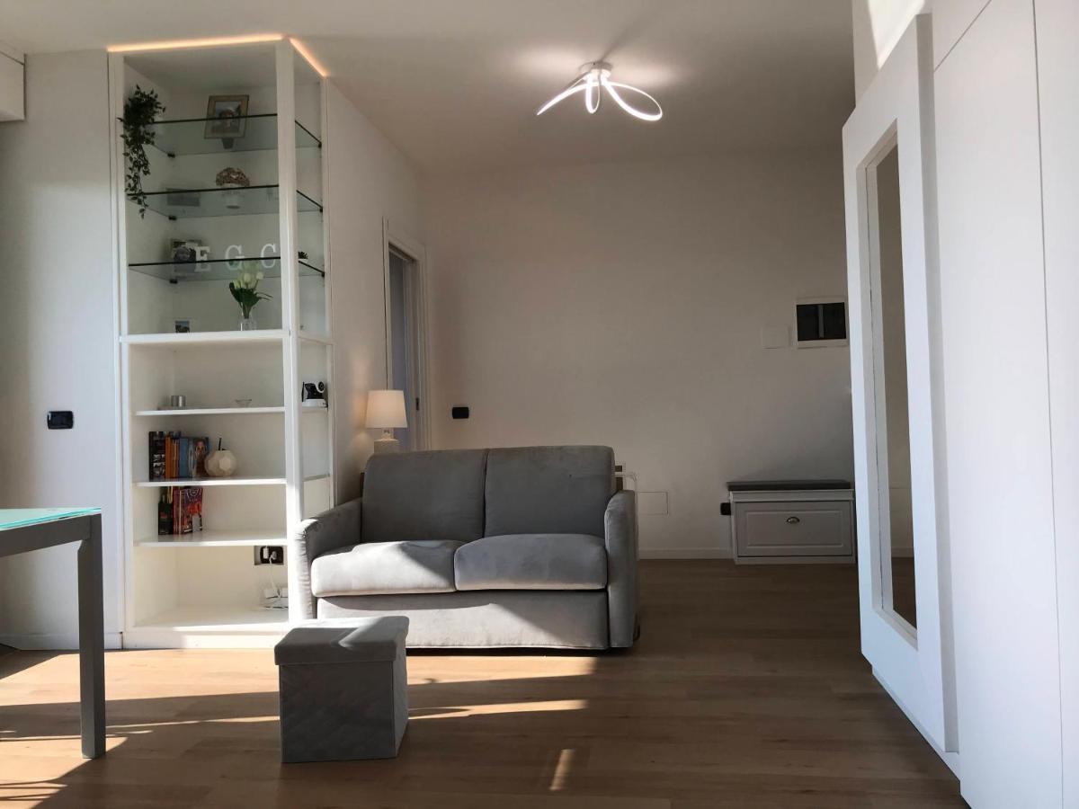 شقة Fiera Milanocity View With Terrace Next To Shopping Mall المظهر الخارجي الصورة